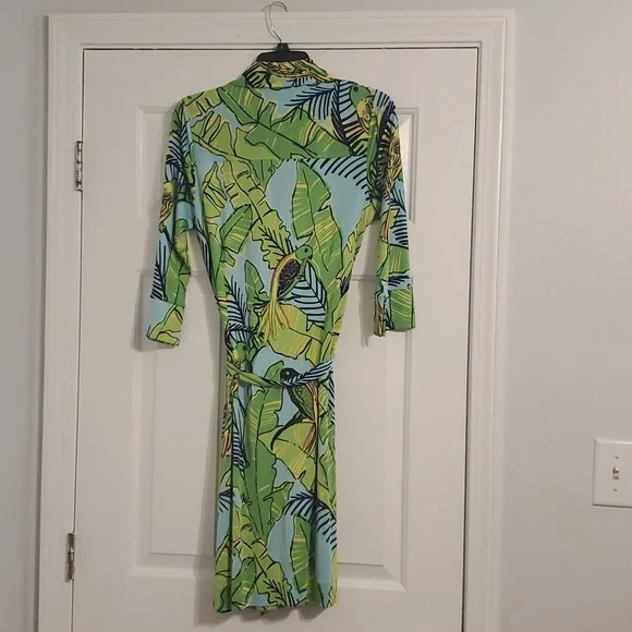 Lilly Pulitzer Size 10 Dress - Picture 4 of 4